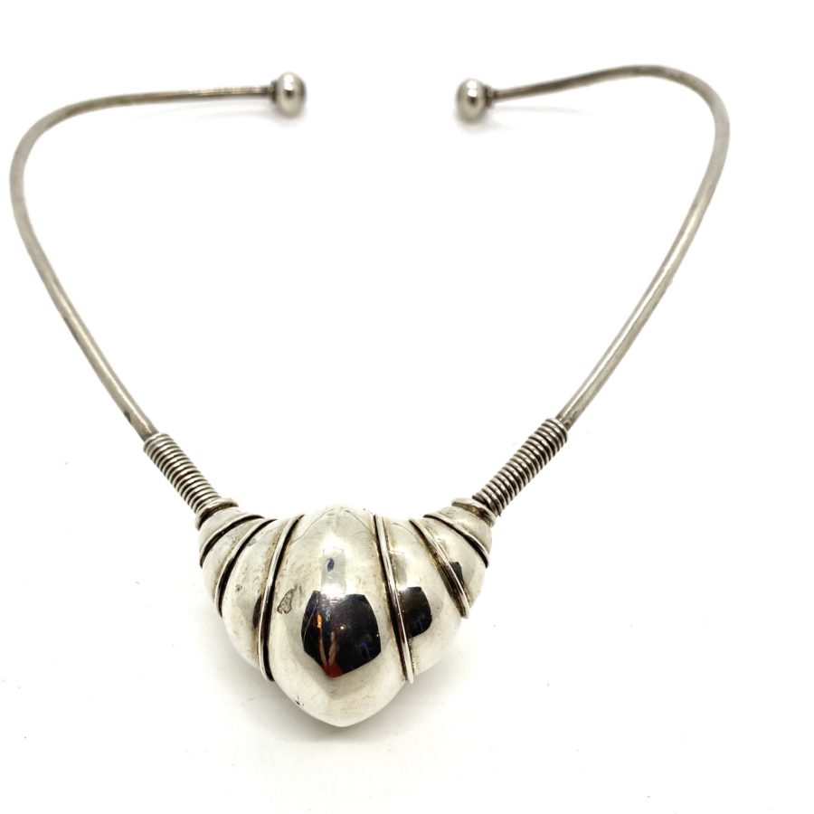 Robert Lee Morris Sterling Silver Clutcher Necklace