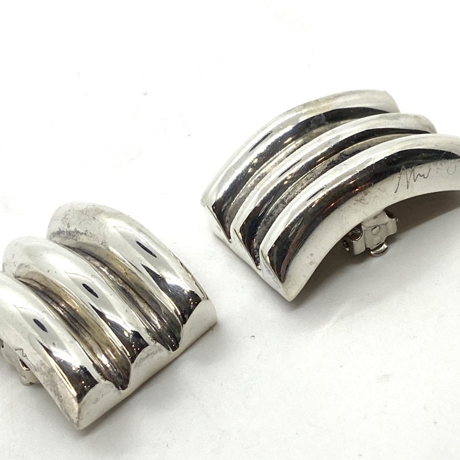 Robert Lee Morris Silver Tire Track Button Earrings - Image 2
