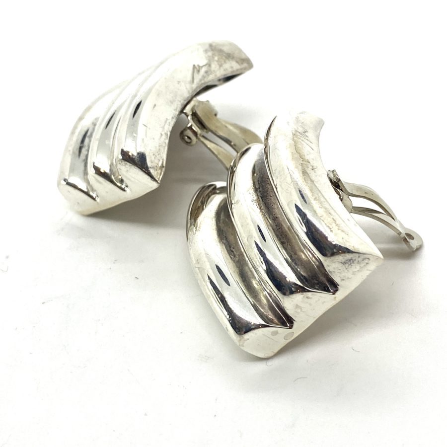 Robert Lee Morris Silver Tire Track Button Earrings - Image 4