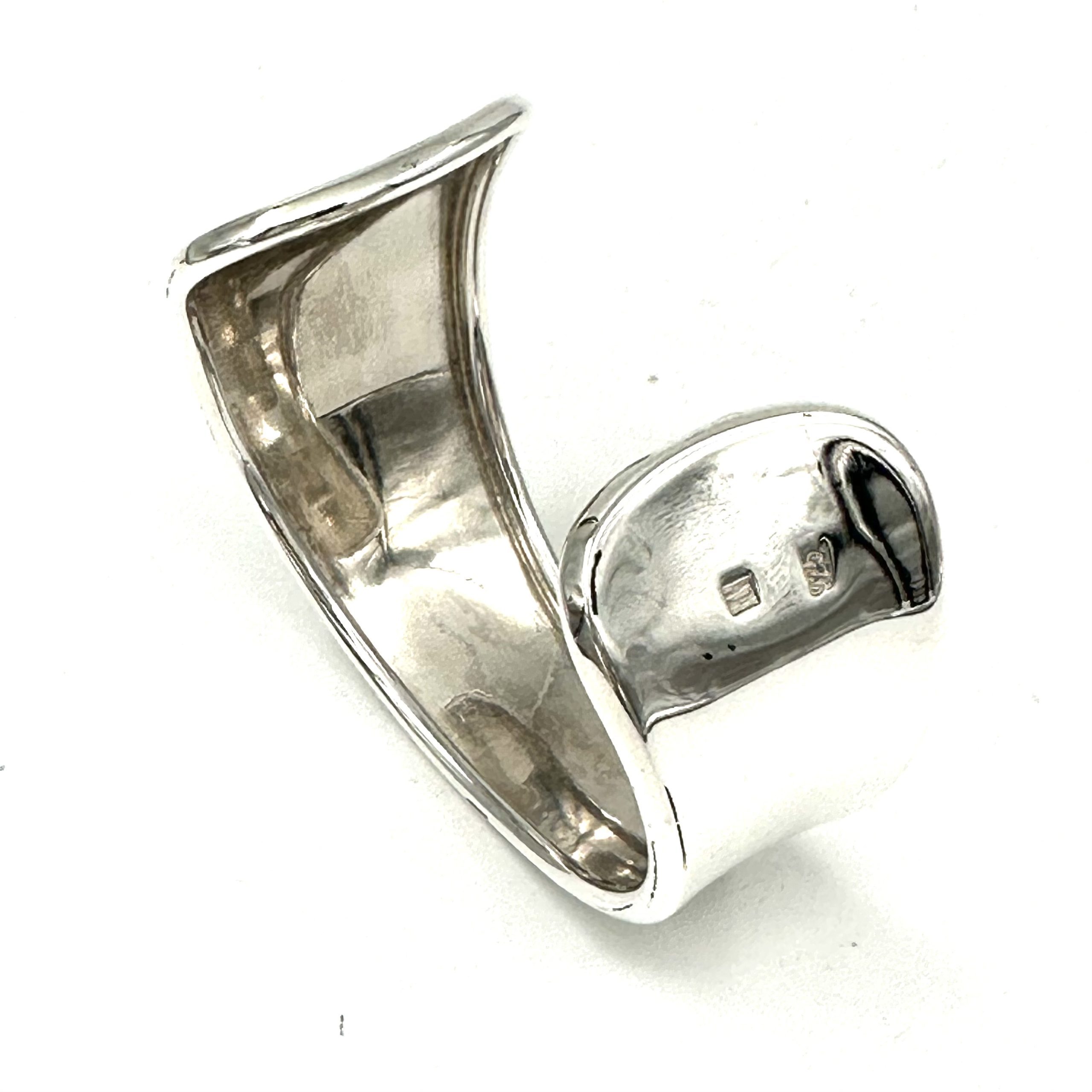 Robert Lee Morris Sterling Silver Narrow Concave Cuff - Image 4