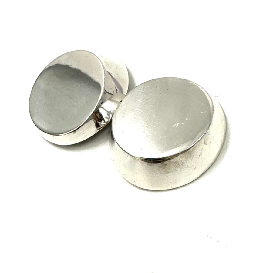 Robert Lee Morris Modern Silver Wedge Disc Earring - Image 2