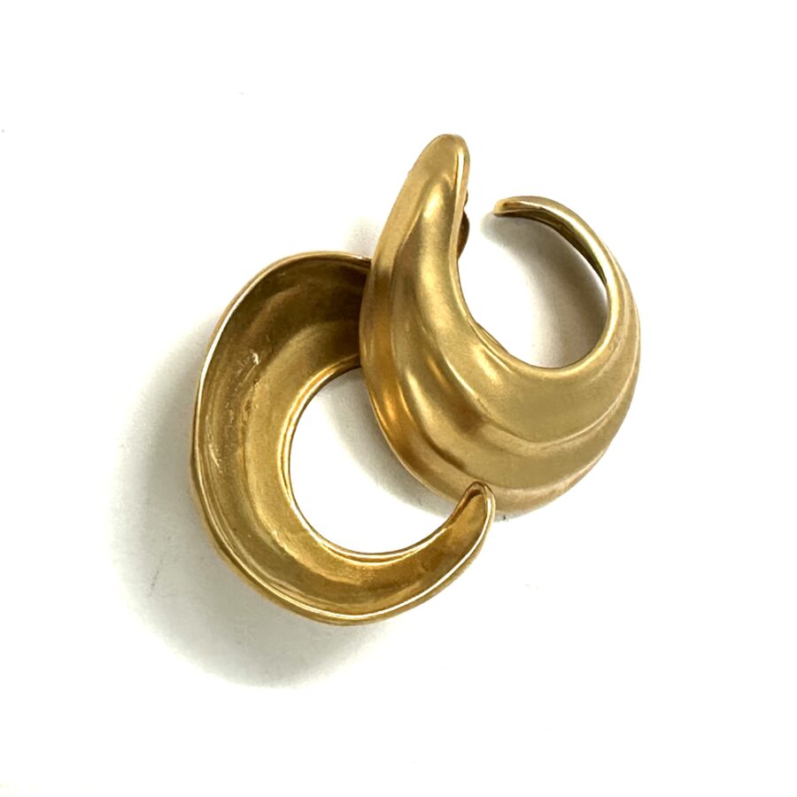 Robert Lee Morris Gold Ribbed Hoop Earrings - Image 4