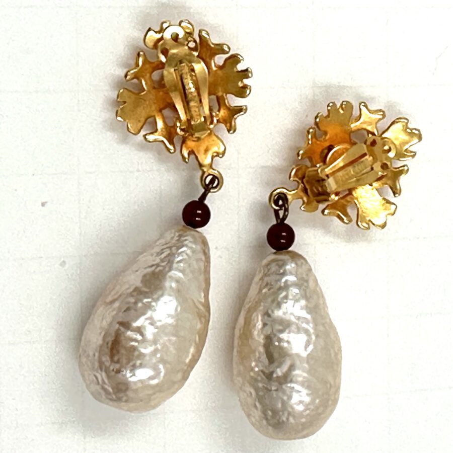 Robert Lee Morris for Donna Karan Lg. Pearl Drop Earring - Image 2