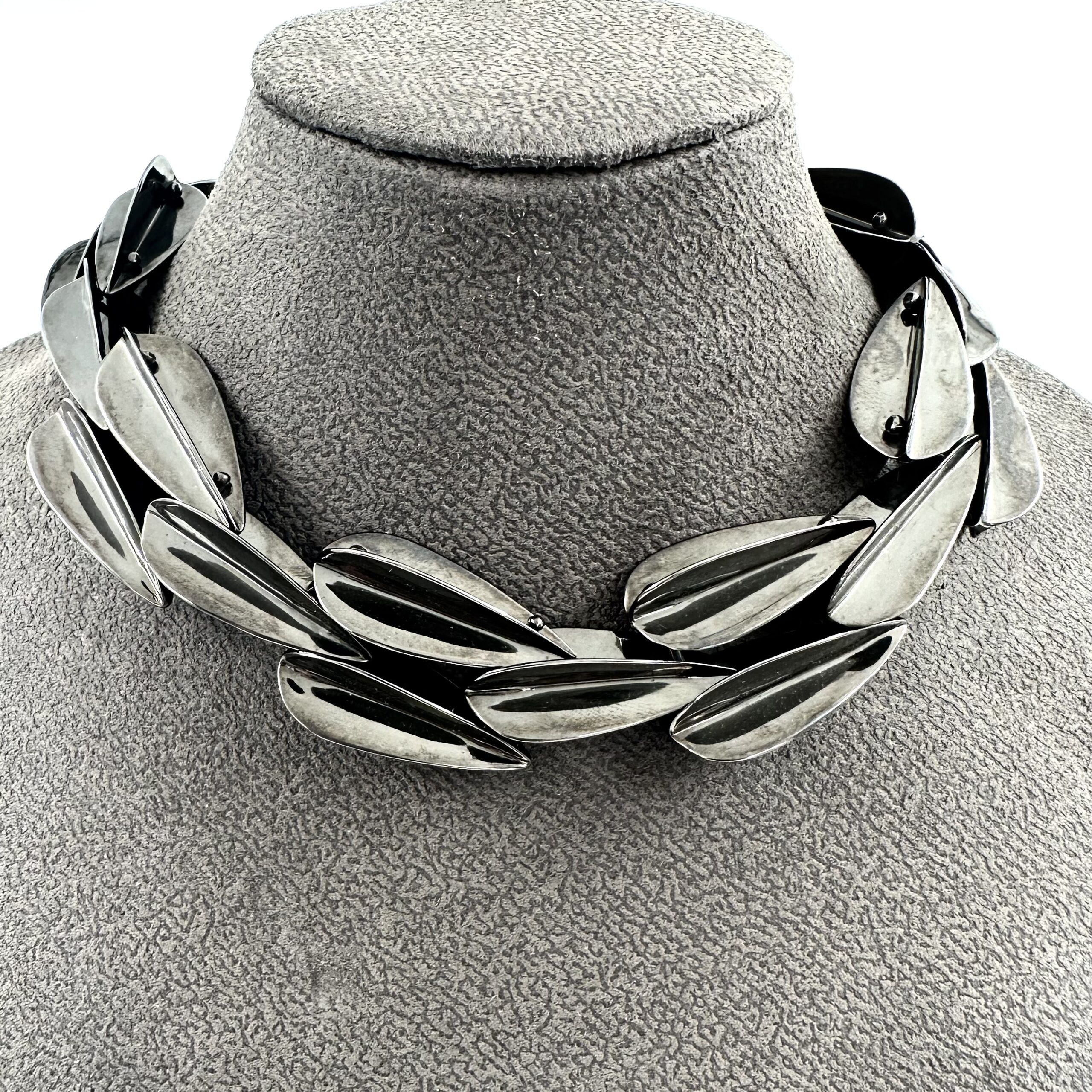 Robert Lee Morris Large Hematite Dart Necklace - Image 4