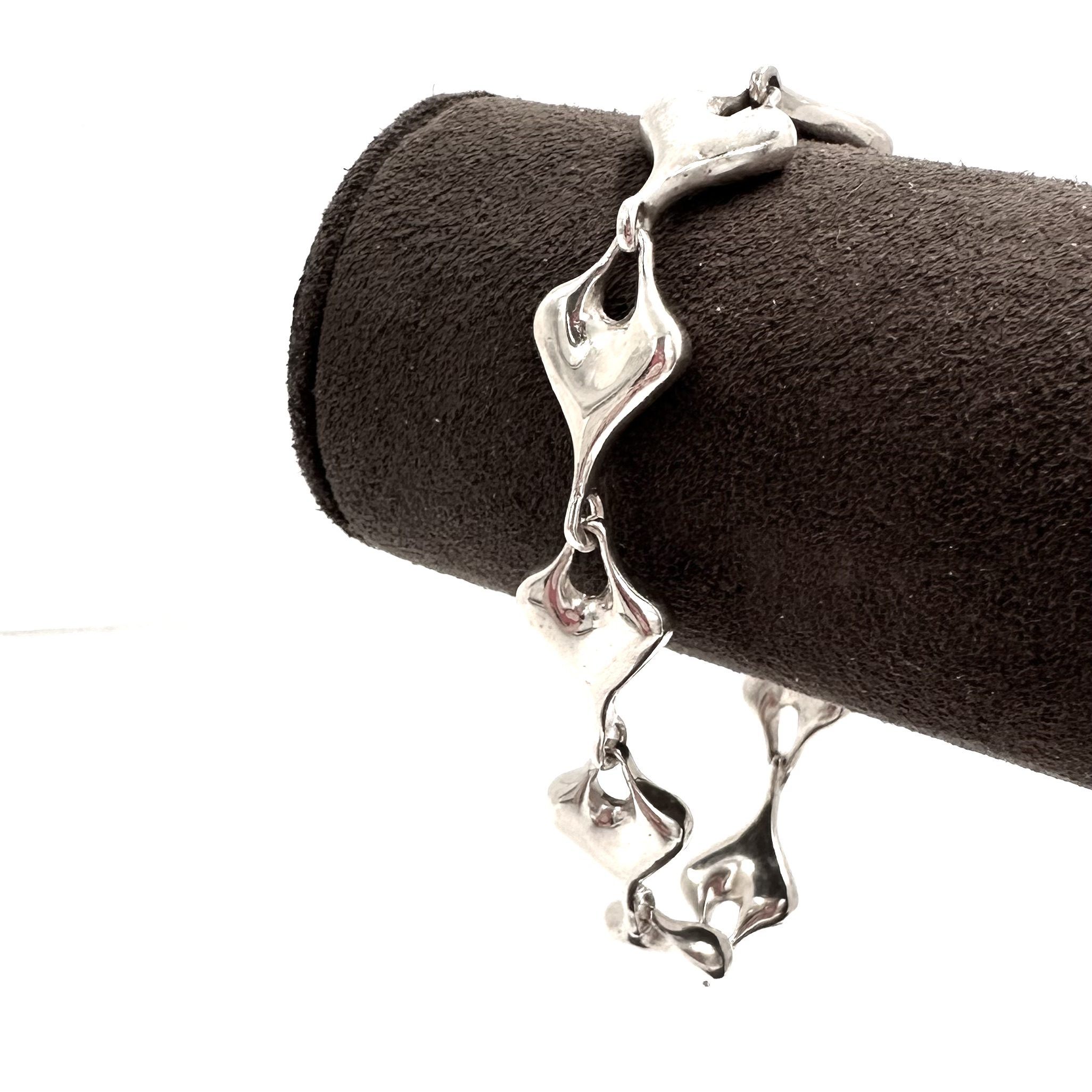 Robert Lee Morris Silver Petite Heart Bracelet - Image 2